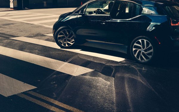 TREY-POSTPRODUCTION-RETOUCHING-BMW-i3-2 title